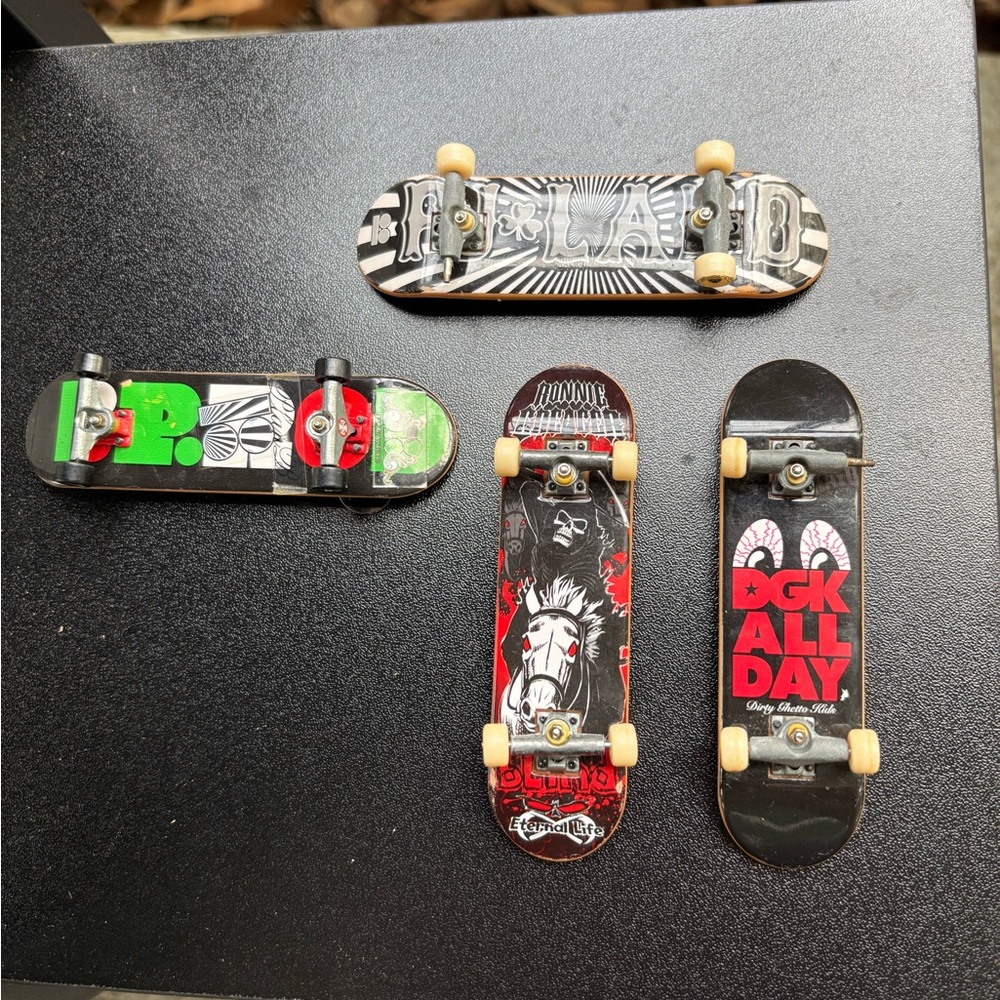 Tech Deck Vintage Set of 4 Fingerboards DGK Plan B Blind